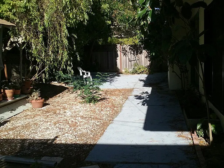 1360 Ridgewood Dr — Photo 5