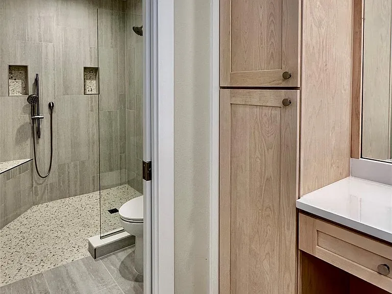 8111 Middle Ct — Photo 21