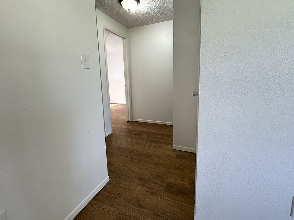 1st image of 521 E 13th St