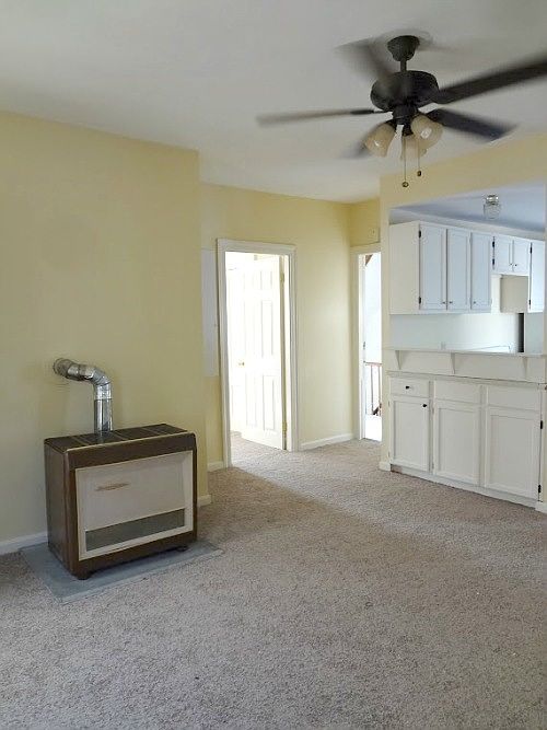 NEW CARPET THROUGHOUT