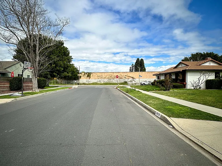 1972 Vuelta Grande Ave — Photo 3