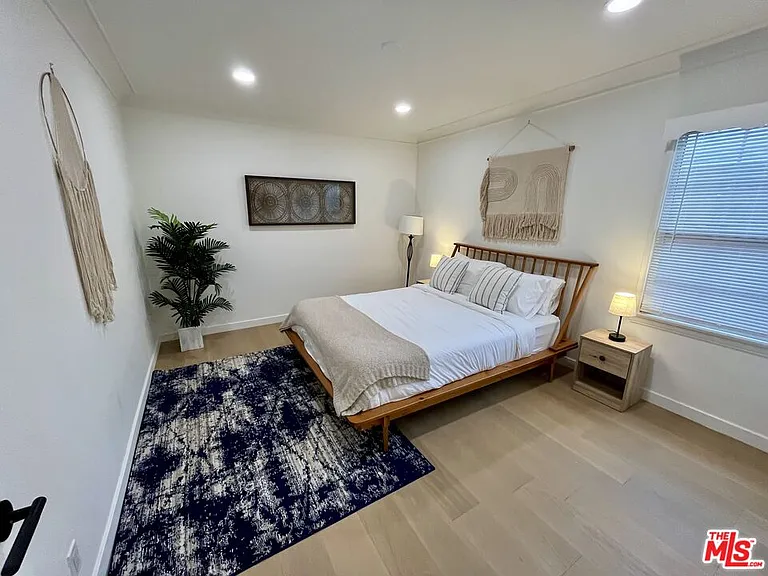 1825 Stearns Dr — Photo 17