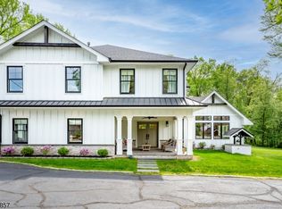 6 Ravine Ct, Scotch Plains, NJ 07076