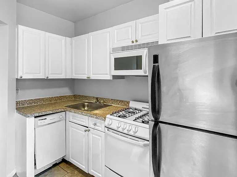 212 W 133rd St #4C — Photo 7