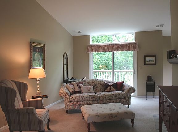 3rd image of 751 Golf Ln #939