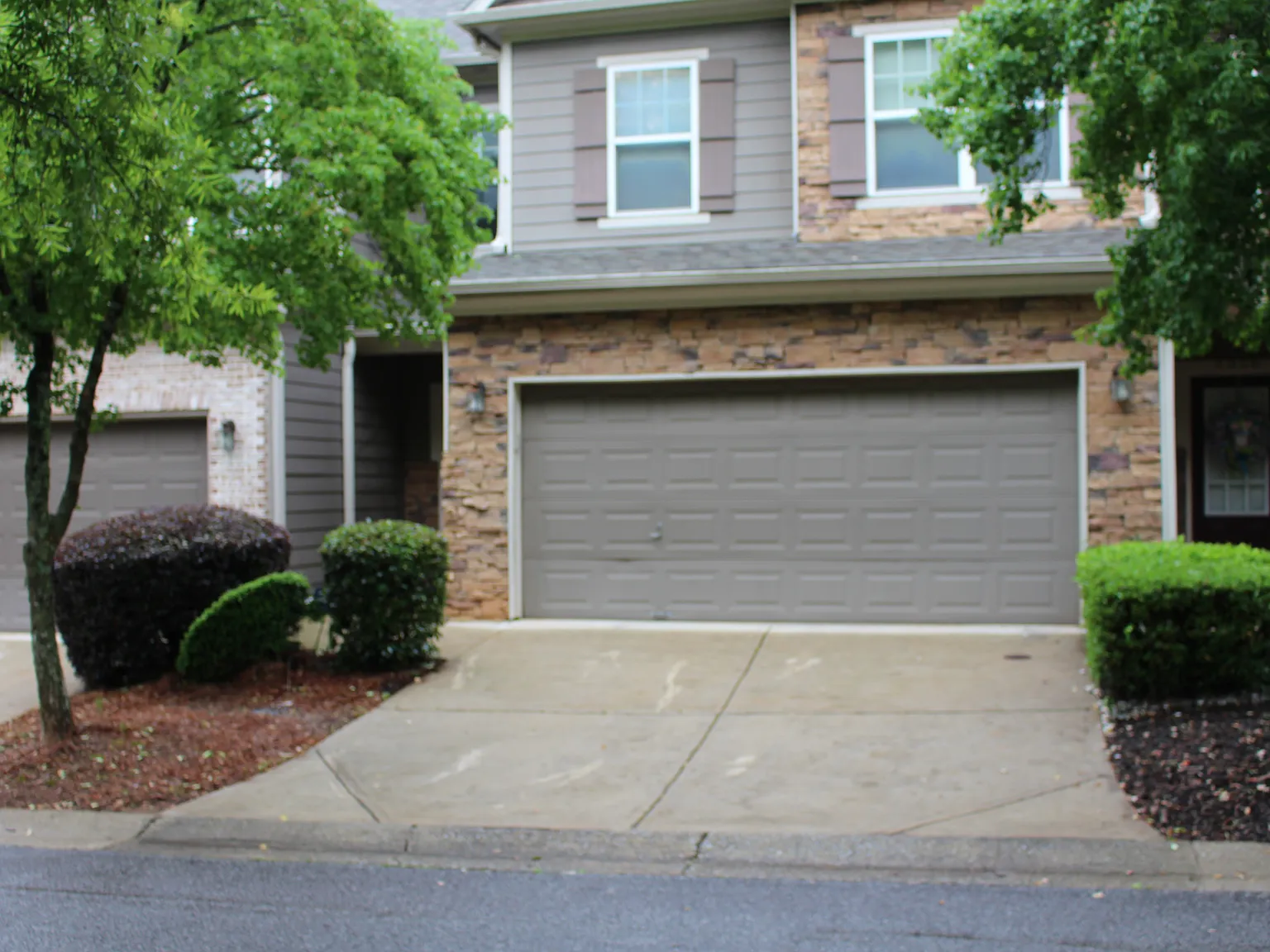 3 bed, 2.5 bath, 1978 sqft, $2,600 — Photo 4