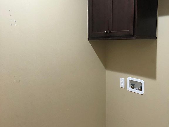 5th image of 107 Fleetwood Dr