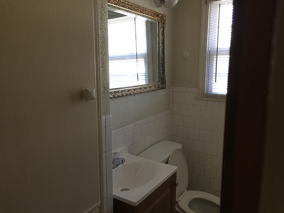 1st image of 4154 Russell Ave
