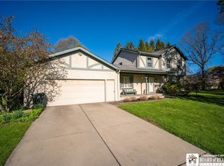 28 Westminster Dr, Jamestown, NY 14701