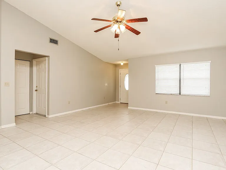 4913 Ithaca Ln — Photo 3