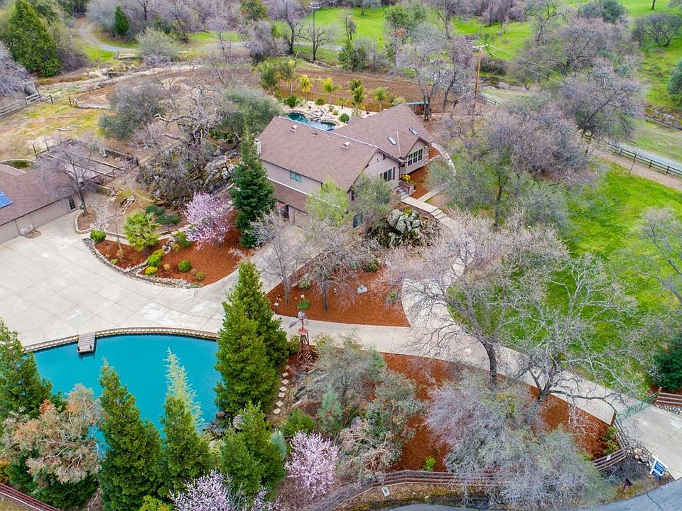 1st image of 9120 Castle Oaks Ct