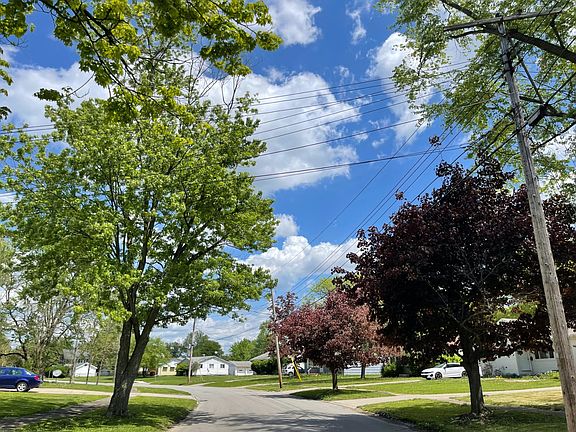 4th image of 1927 Parkwood Dr NW