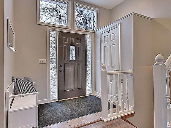 4th image of 250 Shamrock Dr