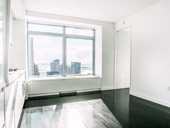 3rd image of 123 Washington St APT 37H