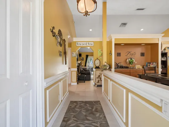 5001 Silver Oak Drive, Fort Pierce, FL 34982