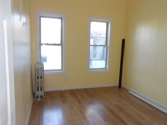 4th image of 9833 211th St