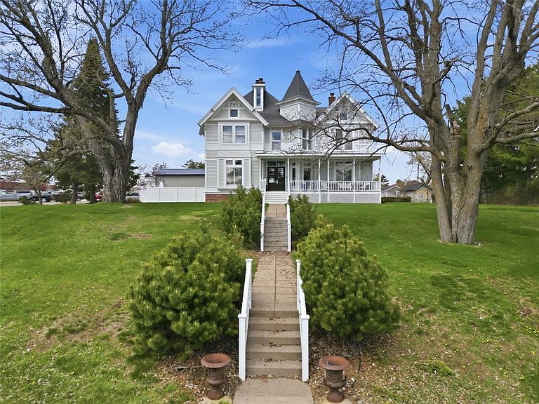 Listing photo 4