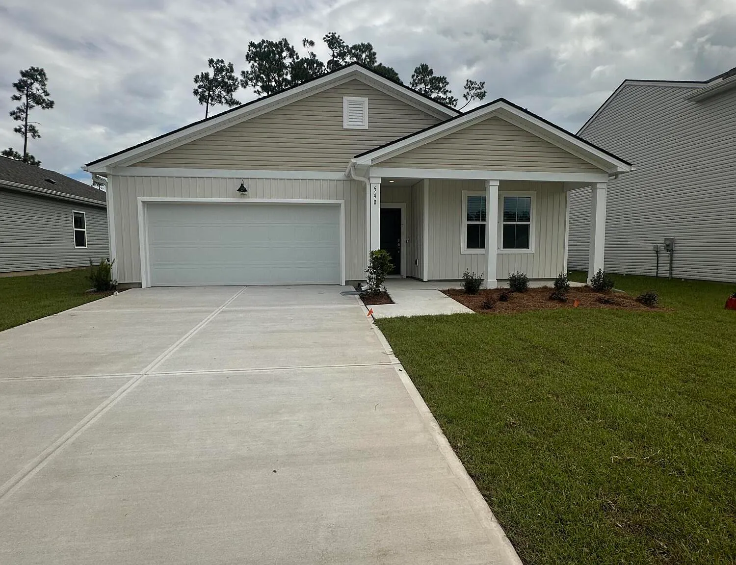 4 bed, 2.0 bath, 1775 sqft, $2,350 — Photo 2
