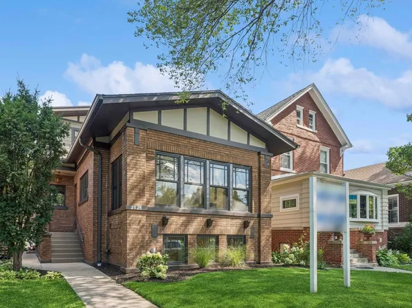 2628 W Wilson Ave, Chicago, IL 60625