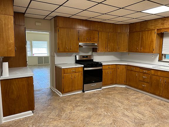 5th image of 381 N 10th St #1