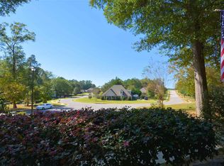 142 Chinaberry Ln, Maylene, AL 35114