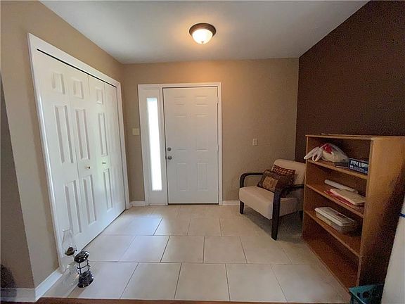 5th image of 523 Rue De La Parc Dr