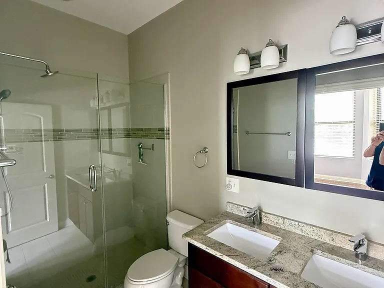 1312 N Claremont Ave #3 — Photo 7