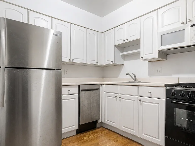 46 W 87th St #4B — Photo 5