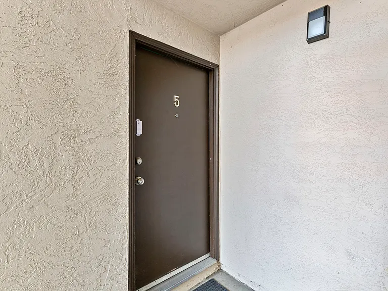 975 Murrieta Blvd #5 — Photo 4