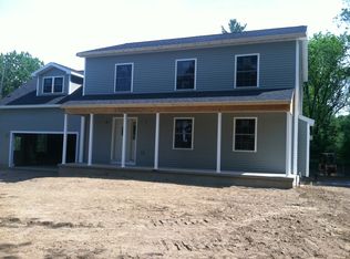 12 North Rdg, Ballston lake, NY 12019