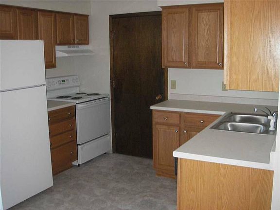 3rd image of 307 Tyler St