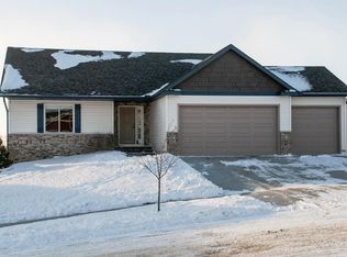 6337 Mallard Dr NW, Rochester, MN 55901