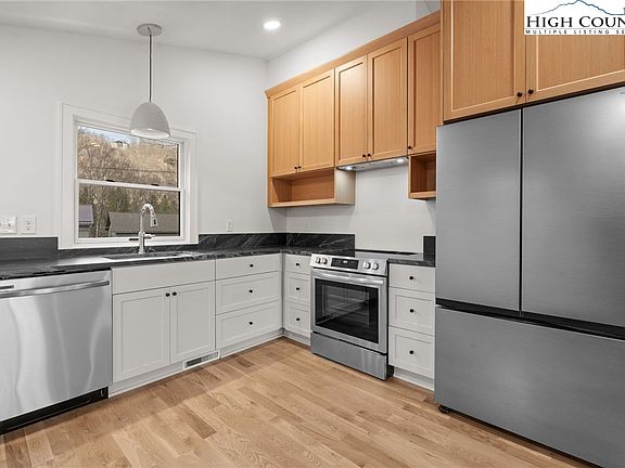2nd image of 212 Chinkapin Ridge