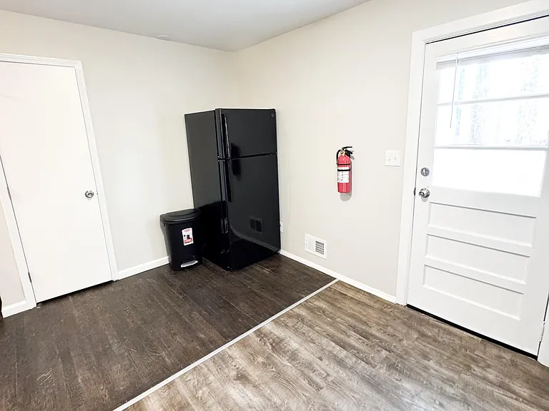 Heatherwood Ln — Photo 8