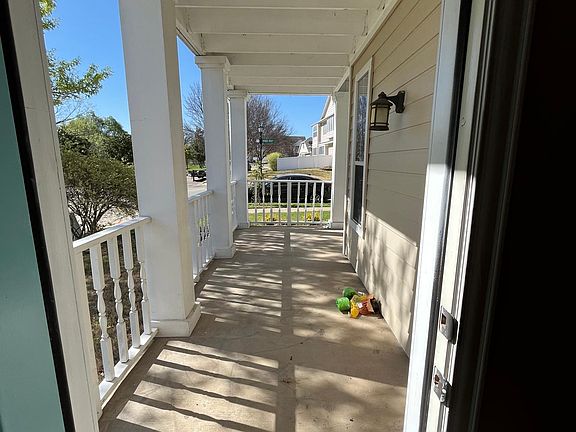 3rd image of 1253 Spanish Moss Dr