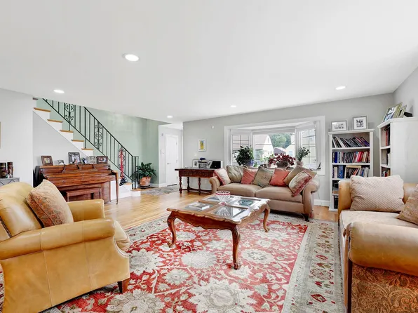 97 Burnham Avenue, Roslyn Heights, NY 11577