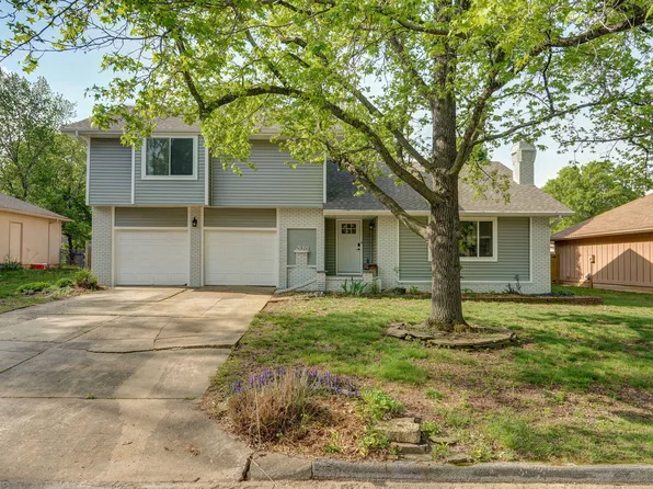 208 Raintree Street, Nixa, MO 65714