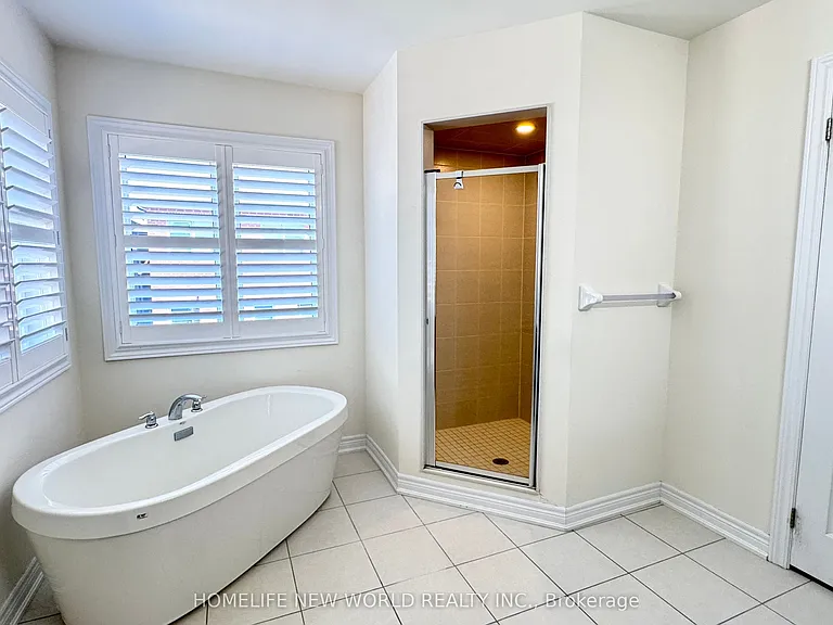 32 Falconridge Ter — Photo 13
