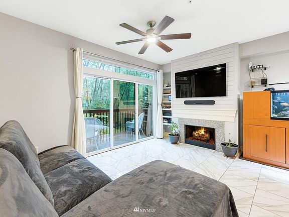 4th image of 9217 122nd Ct NE APT B007