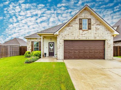 205 Chestnut Ridge Dr, Gray, LA, 70359