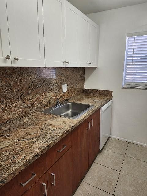 2nd image of 500 SW 2nd Avenue SW #210