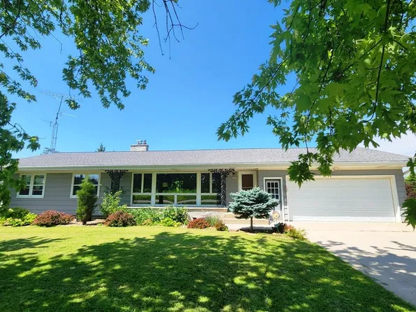 W4853 Reinhardt Rd, Fond Du Lac, WI 54937