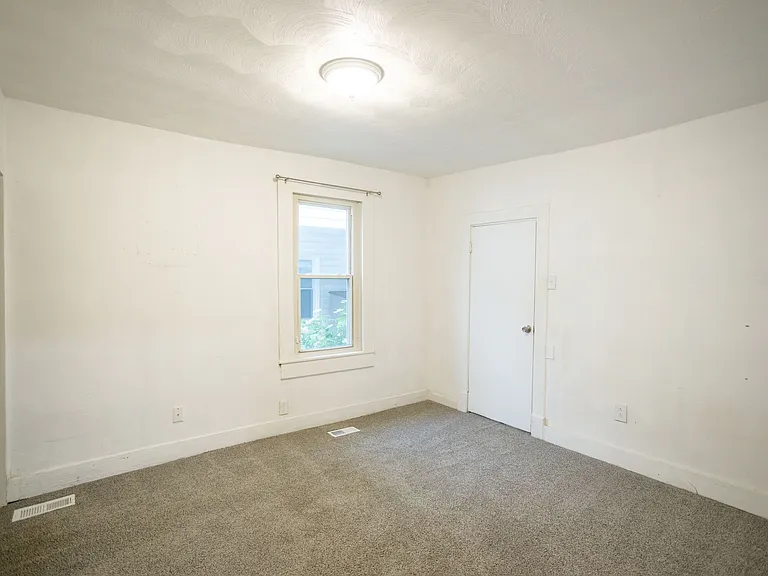 3228 Argonne Ave — Photo 12