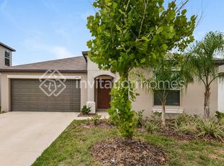 1443 Flower Dust Dr, Ruskin, FL 33570