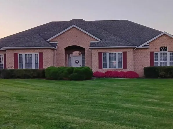 422 Bollinger Rd, Littlestown, PA 17340