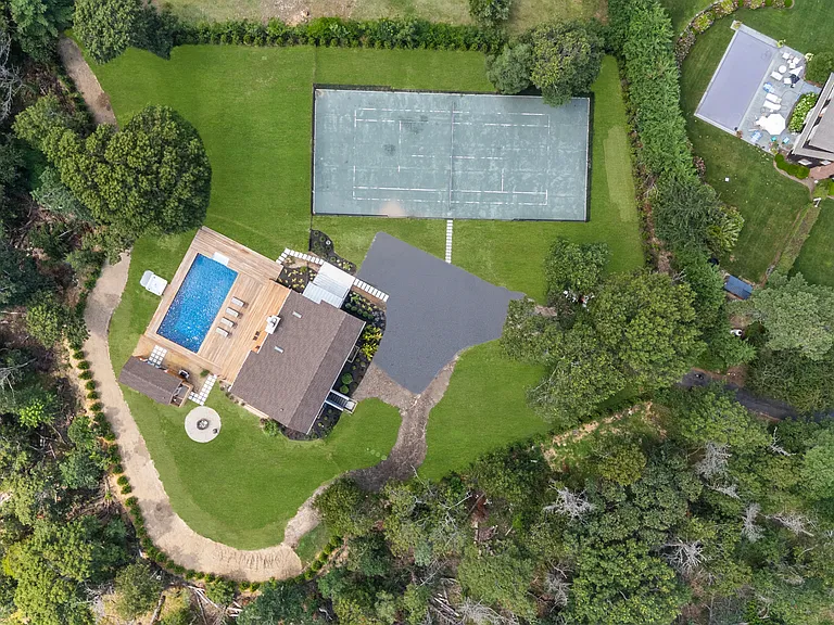 280 Shinnecock Hills Rd — Photo 3