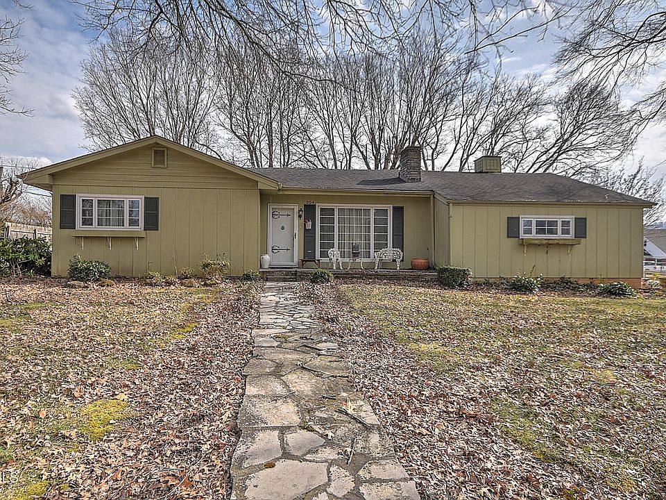1st image of 204 Exeter Ln