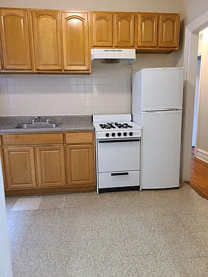 Rented by Astoria Park Realty Group Inc | media 2