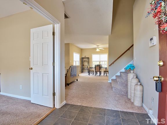 4th image of 7 Big Oak Ct