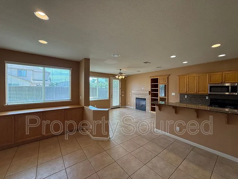 1688 Gathering Ln — Photo 9